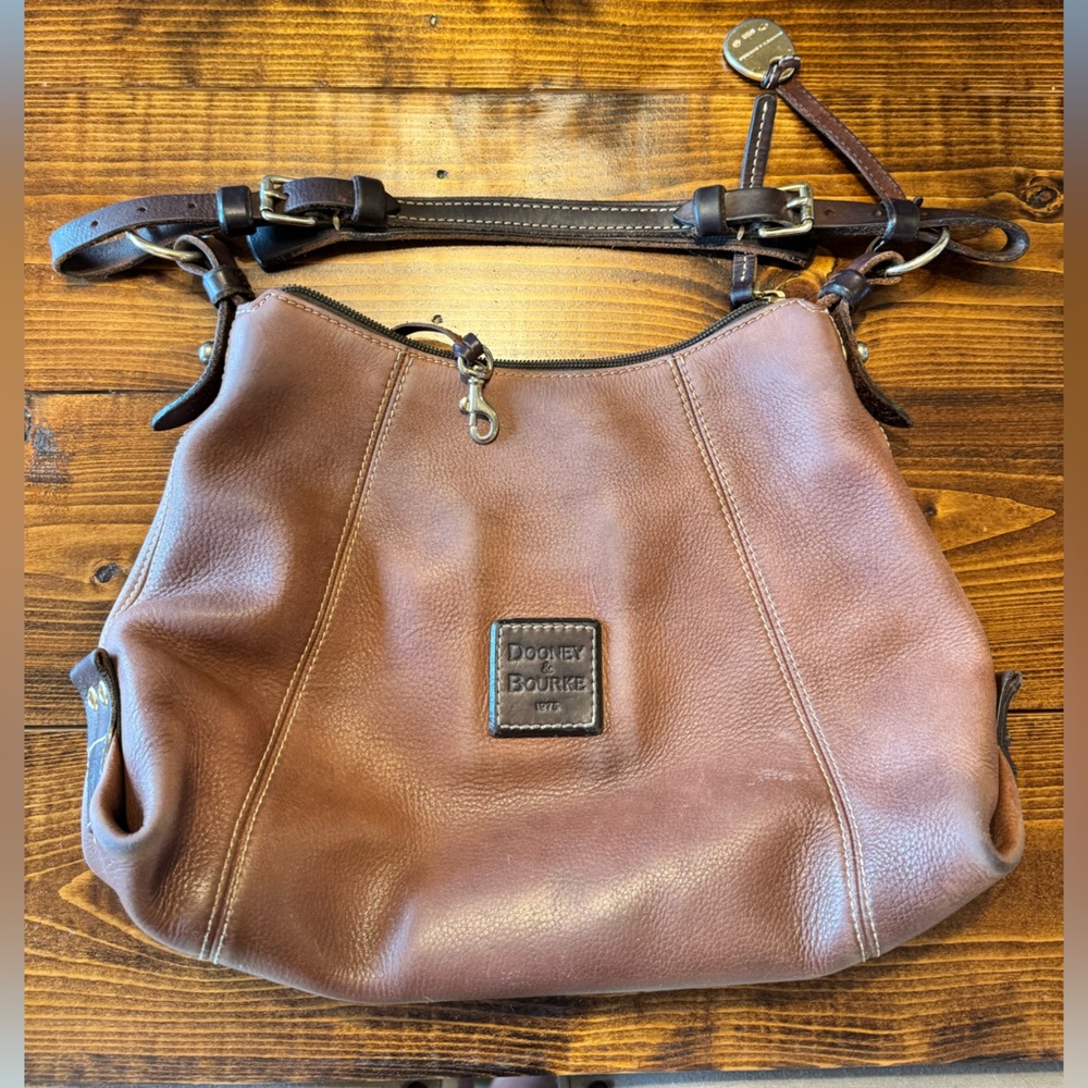 Dooney and Bourke Satchel small/medium size Vintage - Picture 11 of 11